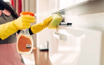 Wenn der Chef den Putzeimer selbst in die Hand nimmt…